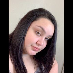 Meet your Posher, Noelia